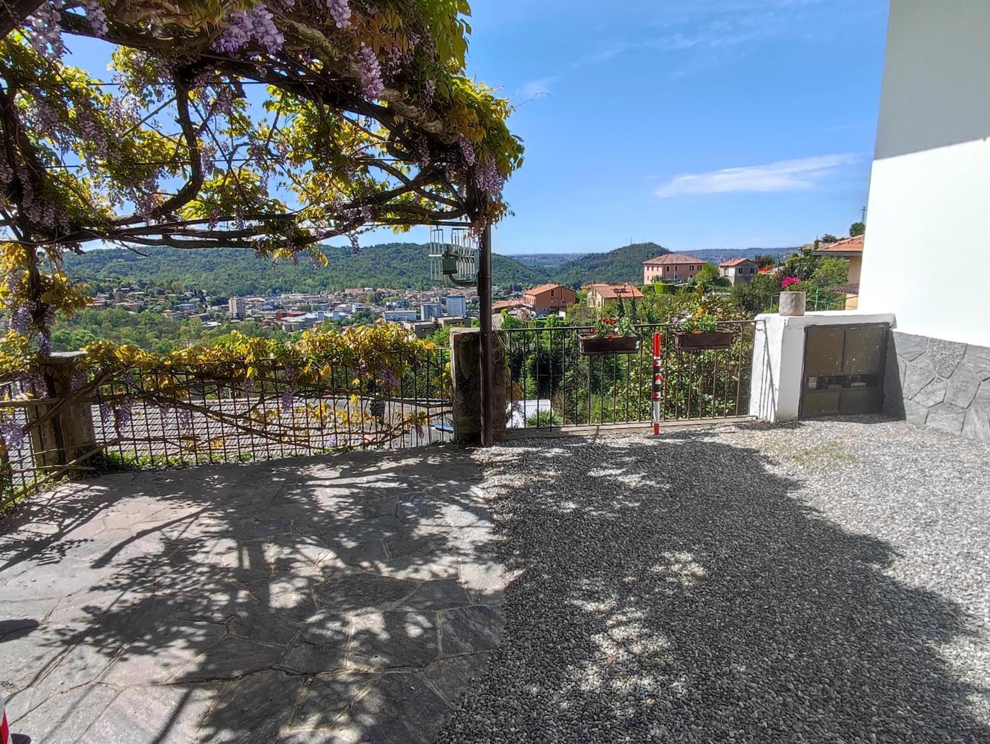 Villa Antonella, App. Vittoria Tavernerio Екстериор снимка