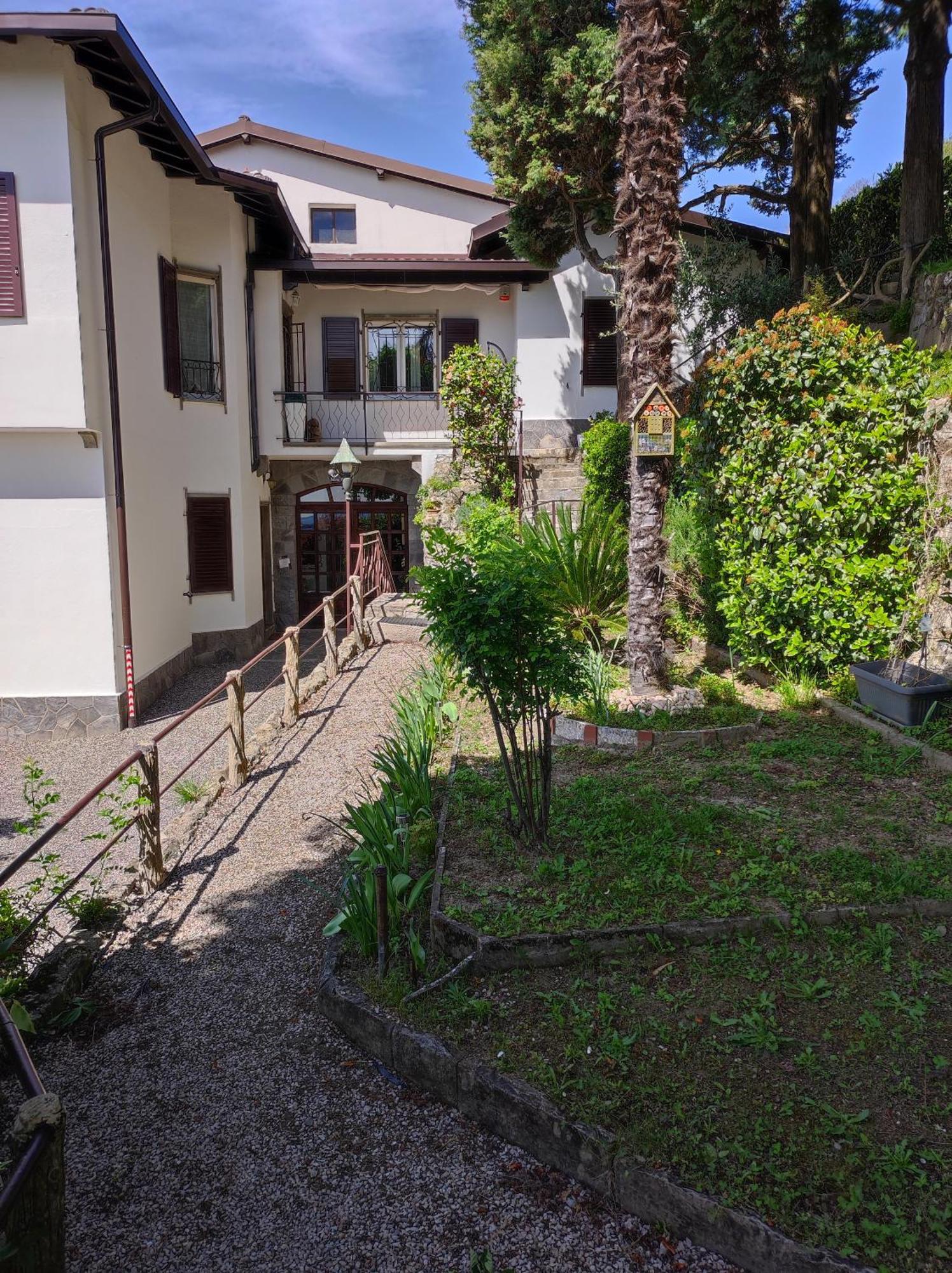 Villa Antonella, App. Vittoria Tavernerio Екстериор снимка