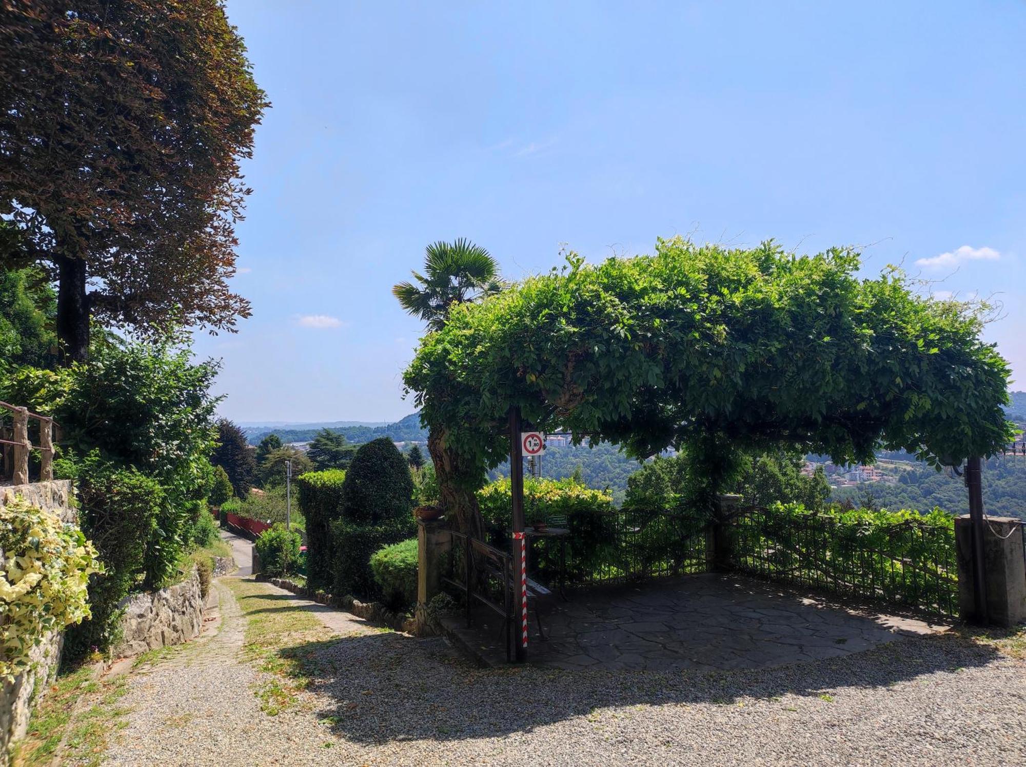 Villa Antonella, App. Vittoria Tavernerio Екстериор снимка